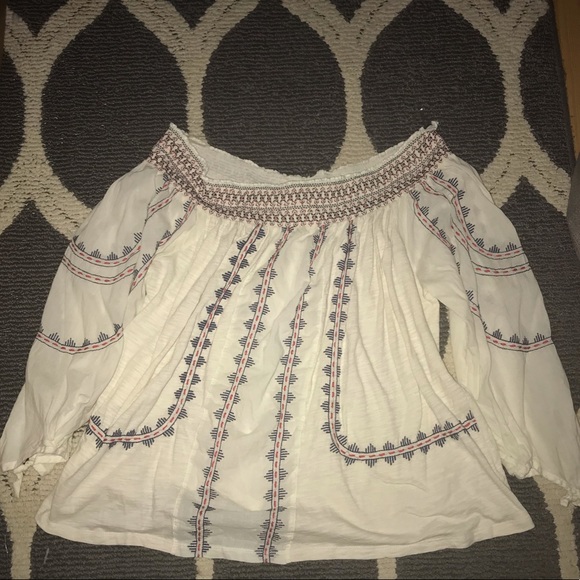 Off the shoulder top - Picture 1 of 3